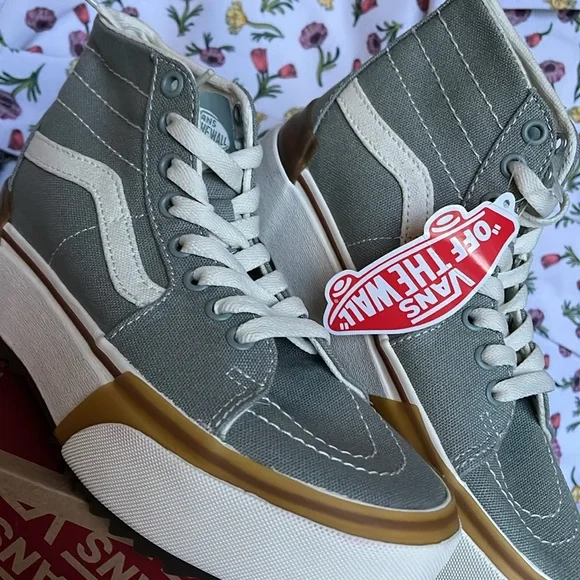 Vans WMNS Sk8-Hi Tapered
Canvas Green Milieu
VN0005U2VV2
Platforms Sneakers - Picture 8 of 16